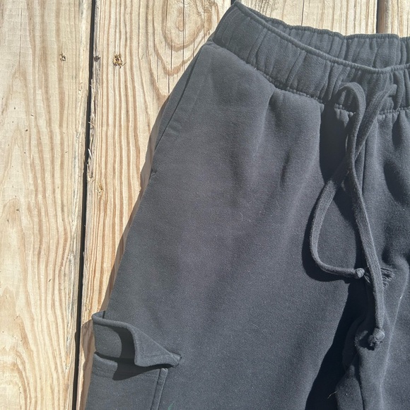 Gilly Hicks Black cotton cargo sweatpants with elastic waistband Size Small Flaw - Picture 3 of 16
